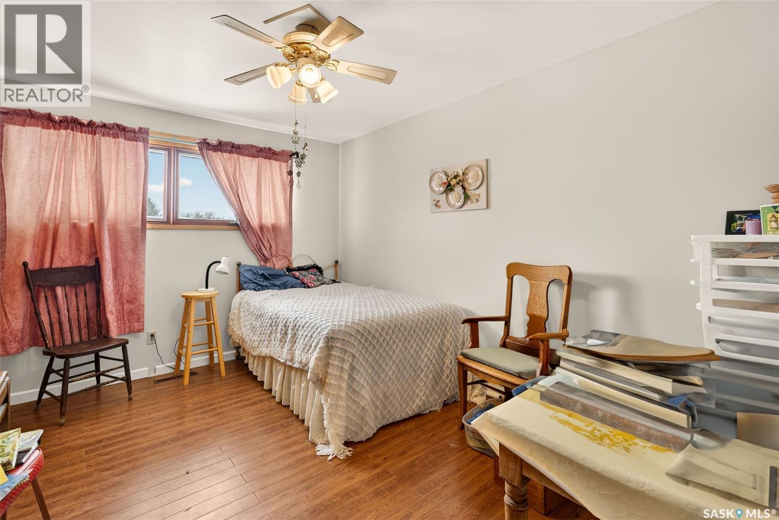 306 4th STREET S - 10