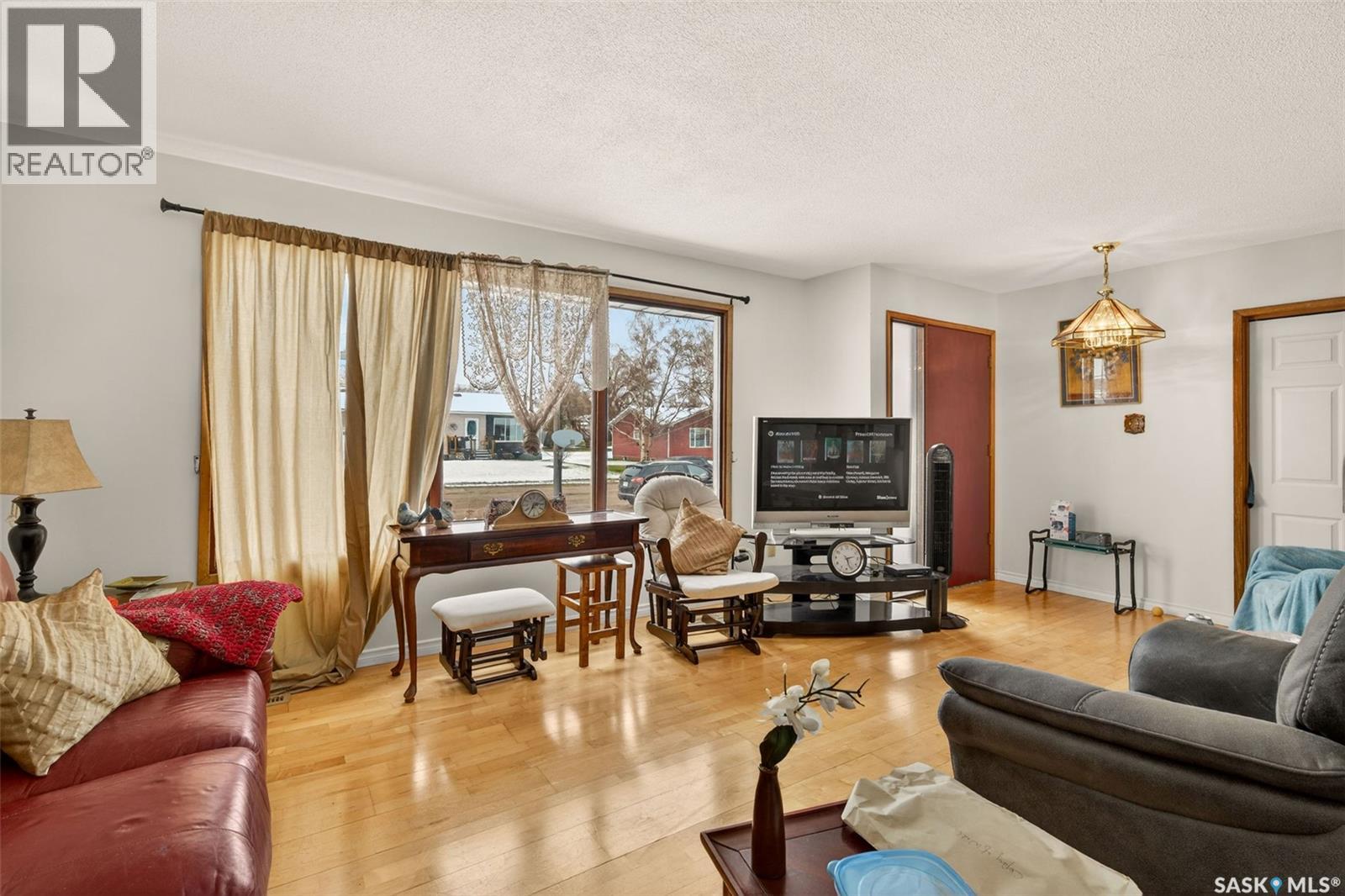 306 4th STREET S - 5