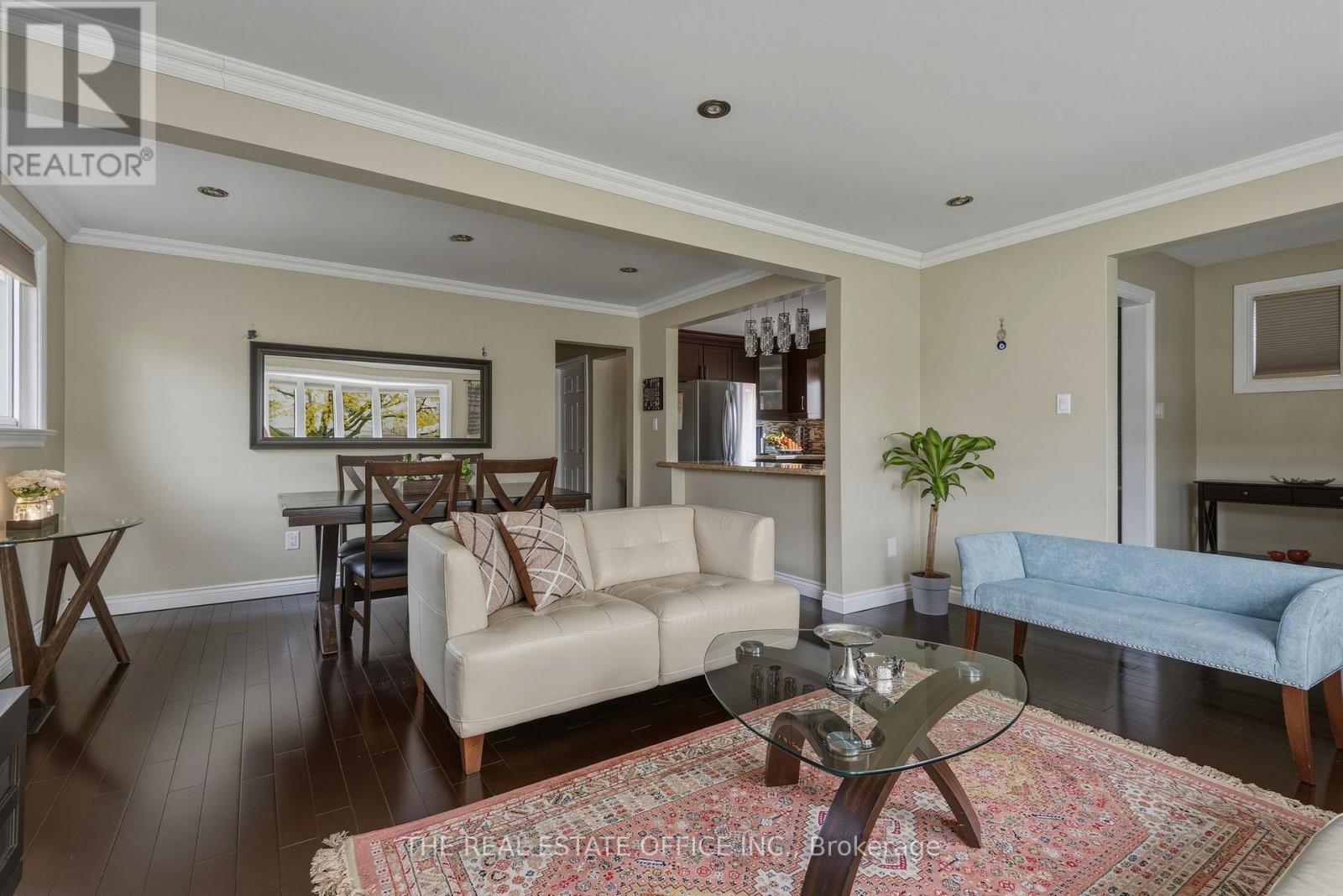 51 GILROY DRIVE - 9