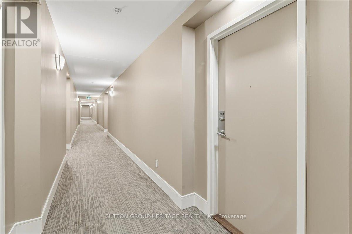 #201 660 GORDON STREET SE - 7