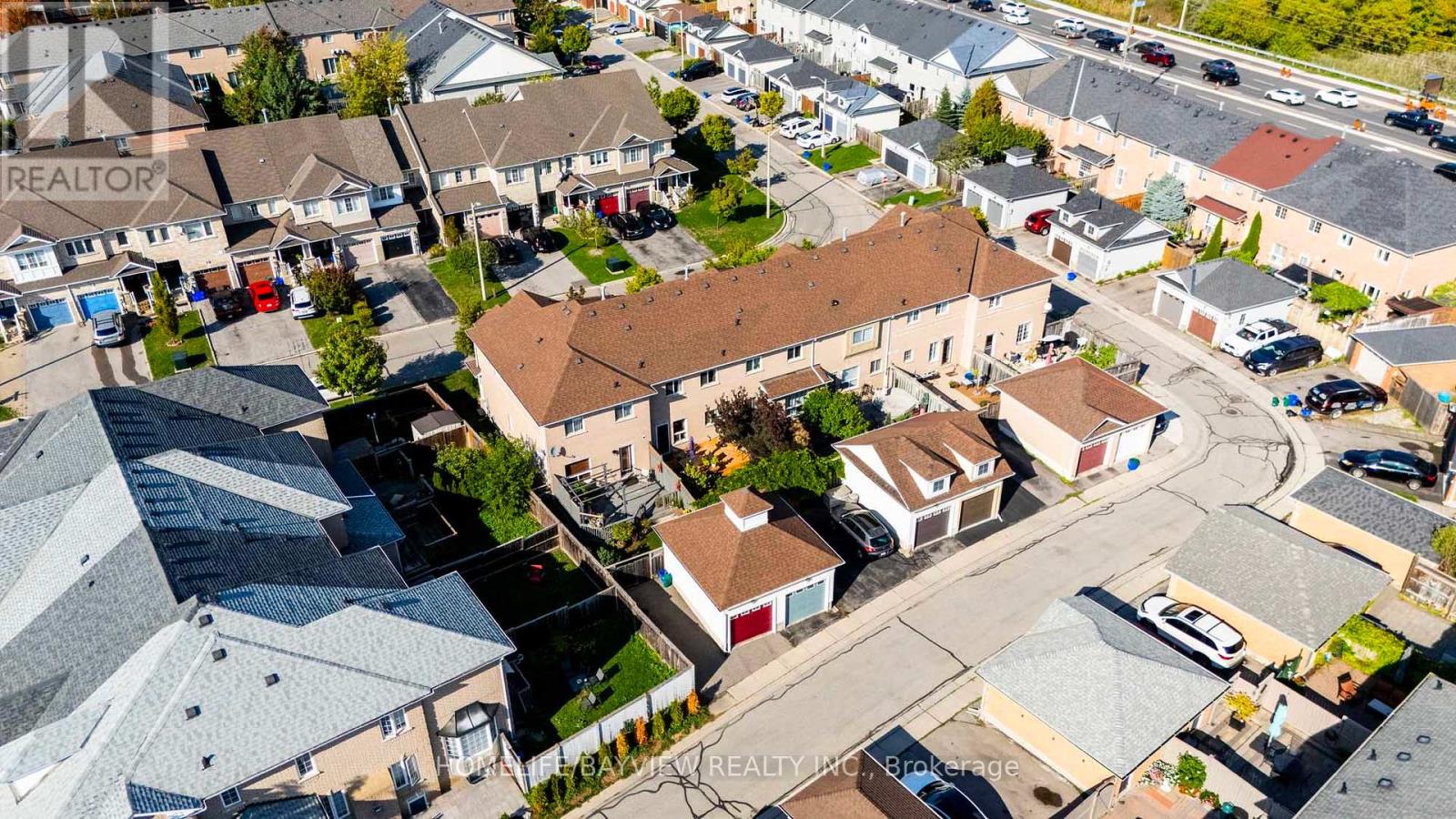 15 ELDERBROOK CRESCENT - 25