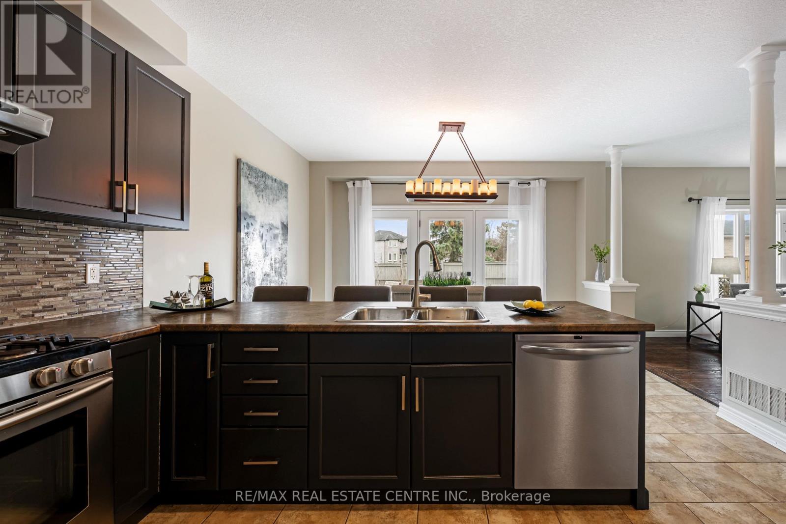 51 BURT AVENUE - 10