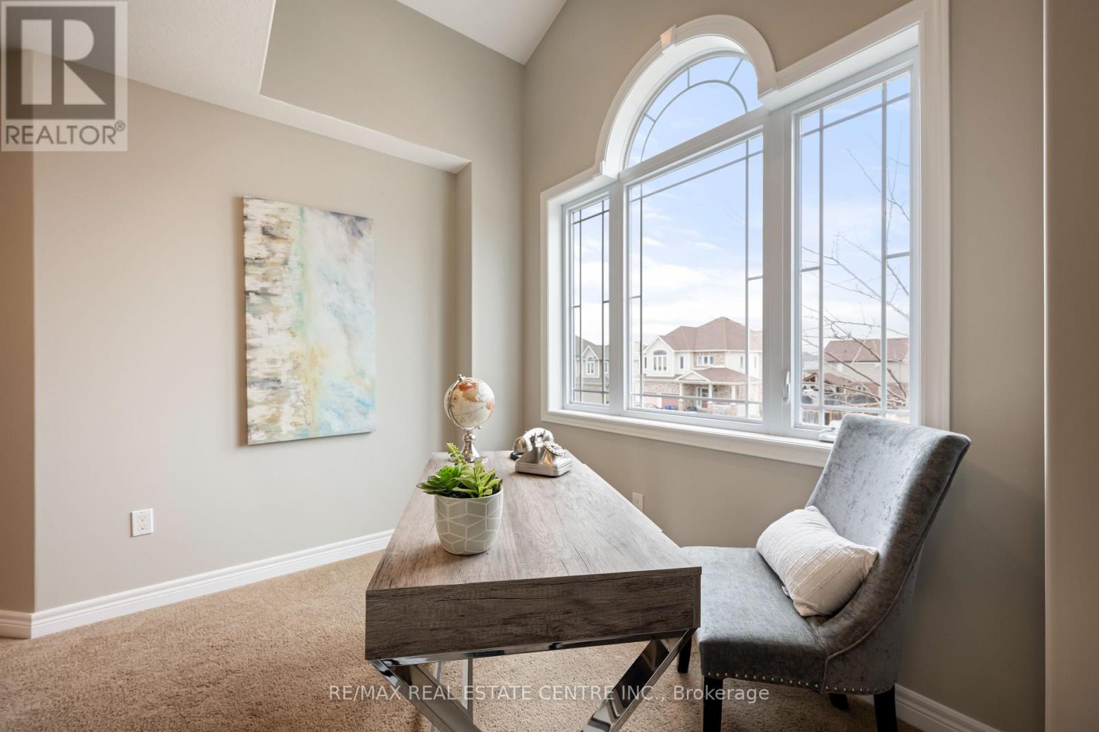51 BURT AVENUE - 24