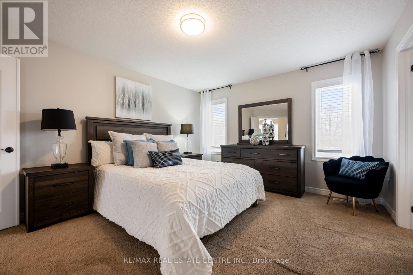 51 BURT AVENUE - 33