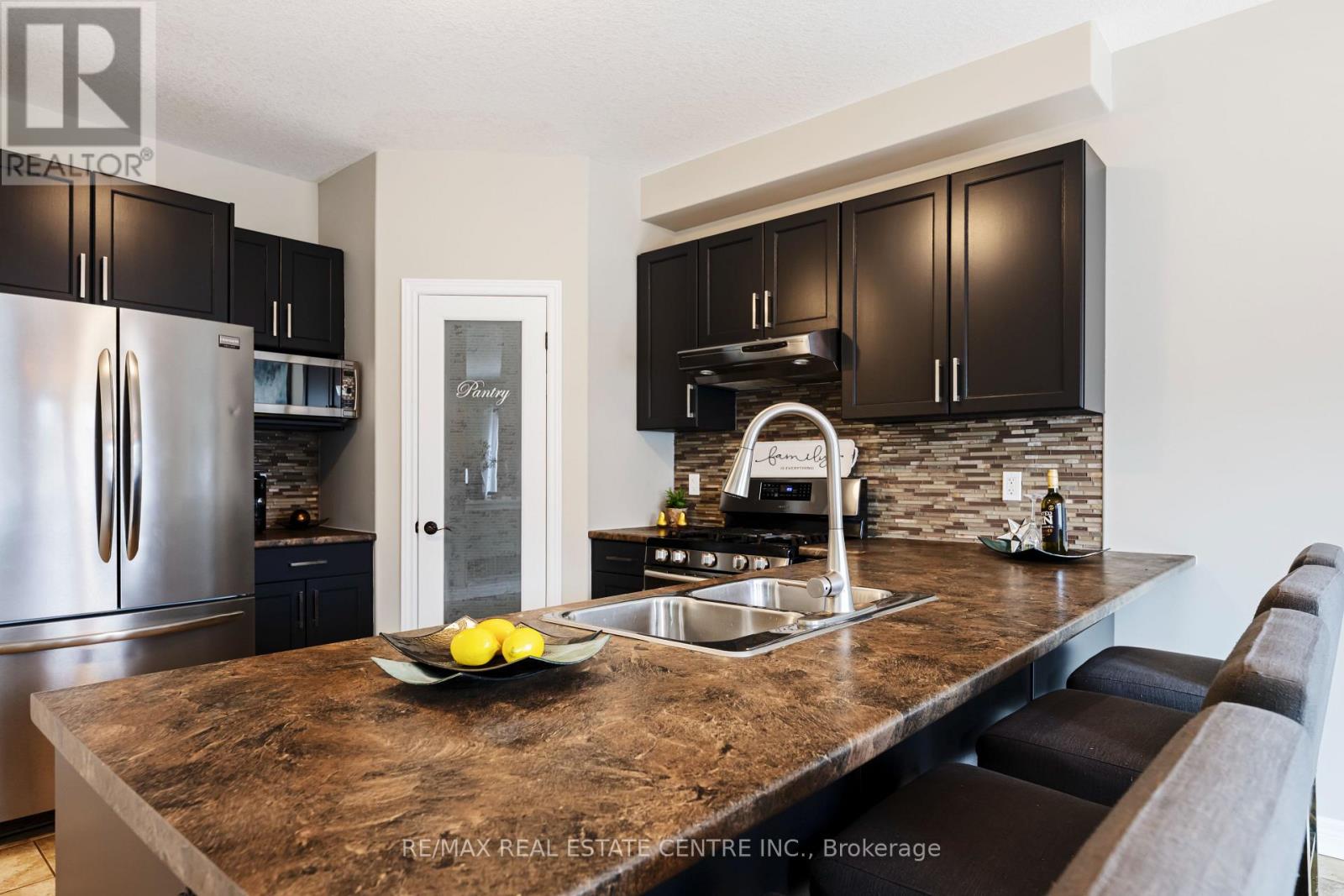 51 BURT AVENUE - 9