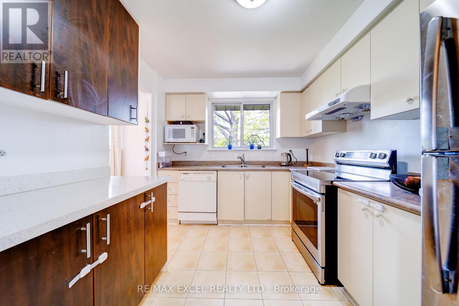 38 STATELY WAY - 11
