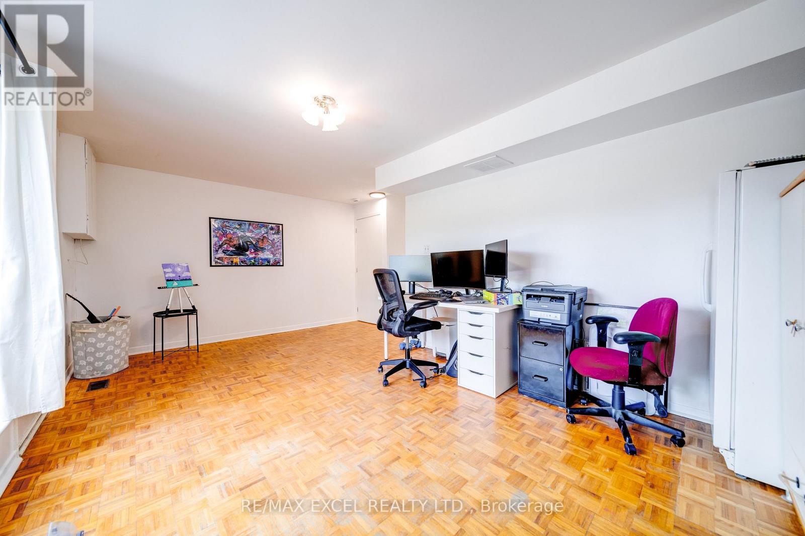 38 STATELY WAY - 22