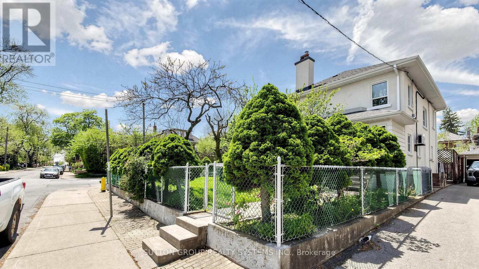 114 ROSEMOUNT AVENUE - 38
