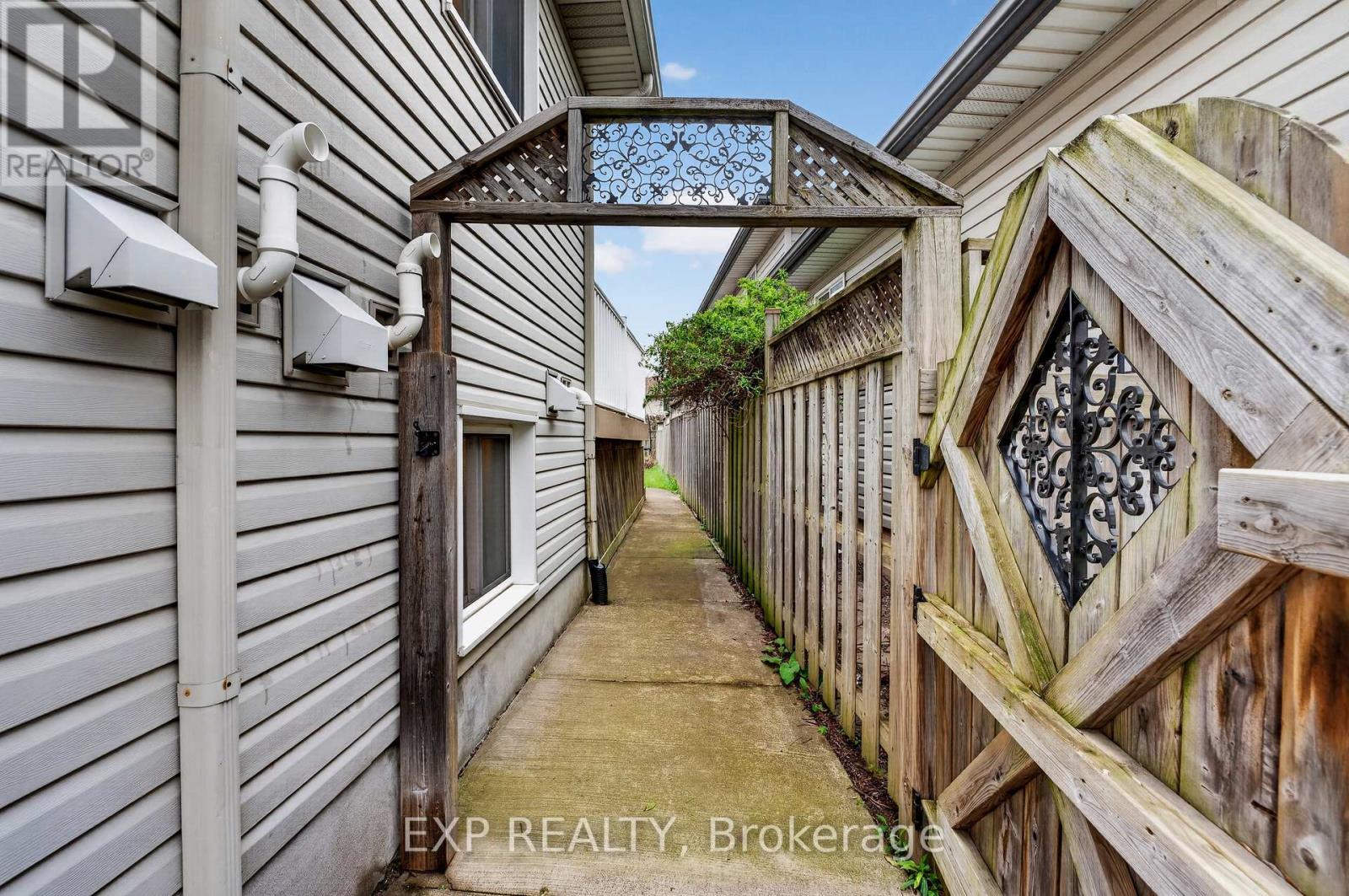 7789 ASCOT CIRCLE - 34