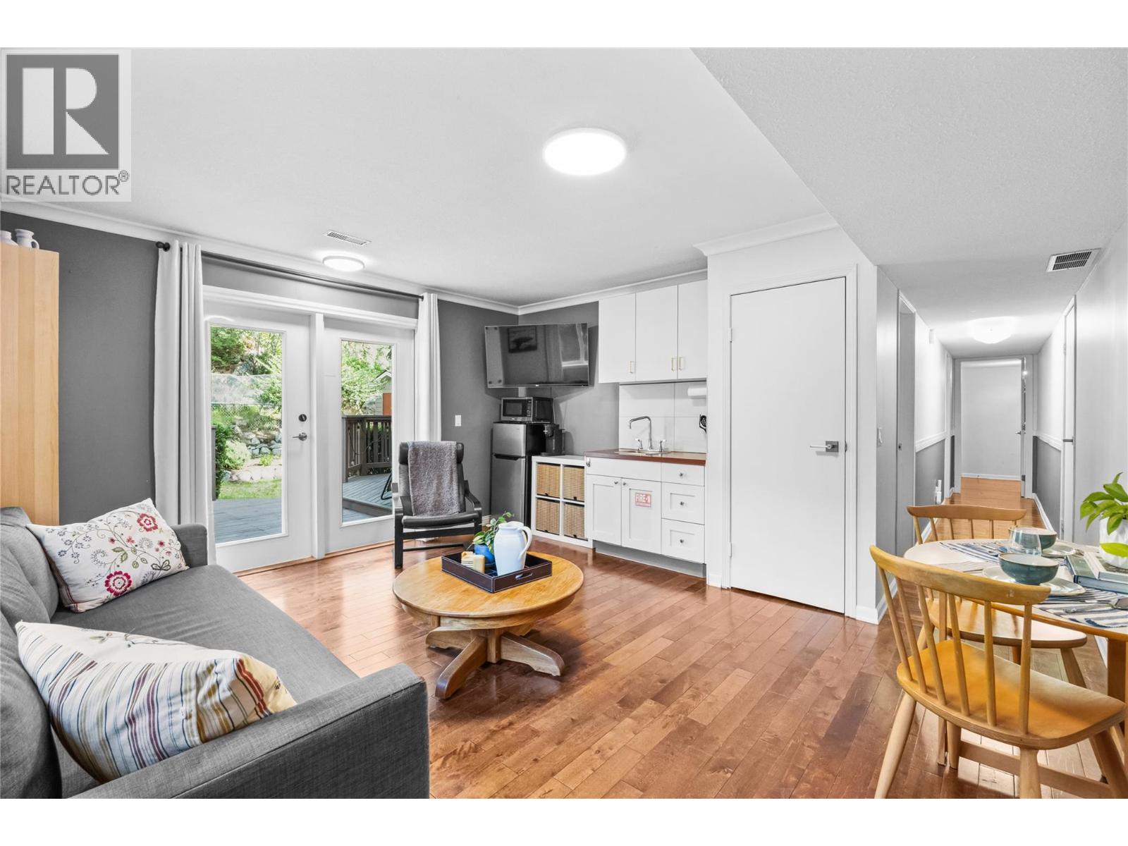 2520 EVERGREEN Drive, Penticton