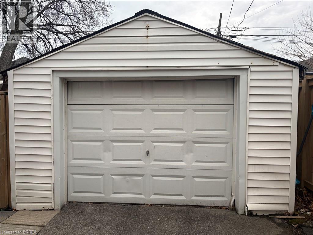 5 CAMERON Avenue S Unit# UPPER, Hamilton, Ontario, L8K2W7 — Photo 2
