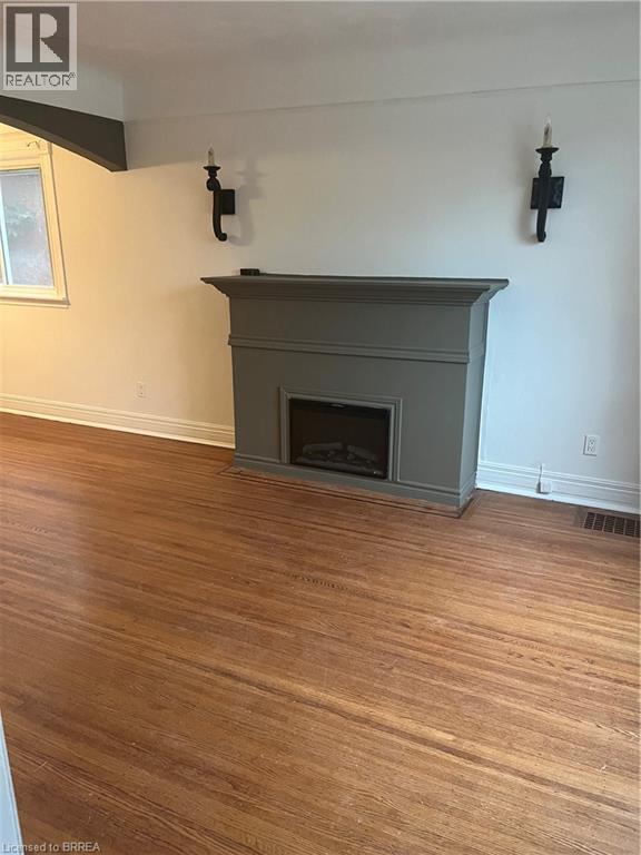 5 CAMERON Avenue S Unit# UPPER, Hamilton, Ontario, L8K2W7 — Photo 3