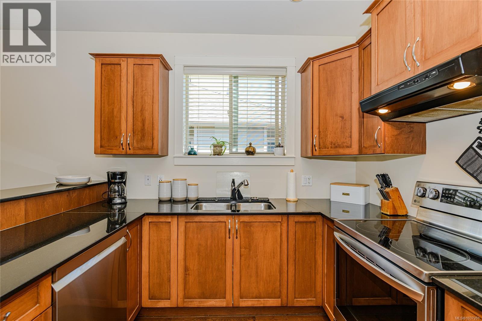 983 Arngask Ave - 15