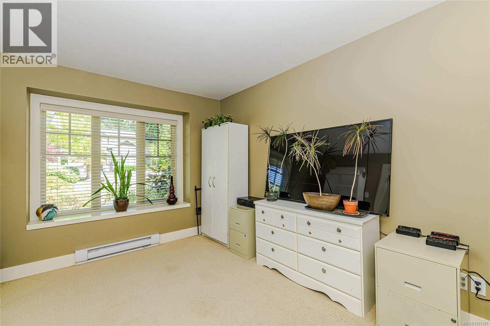 983 Arngask Ave, Langford