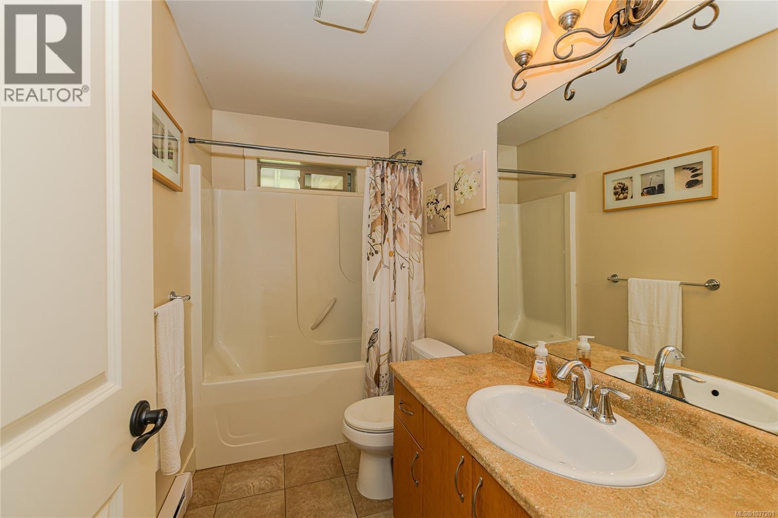 983 Arngask Ave, Langford
