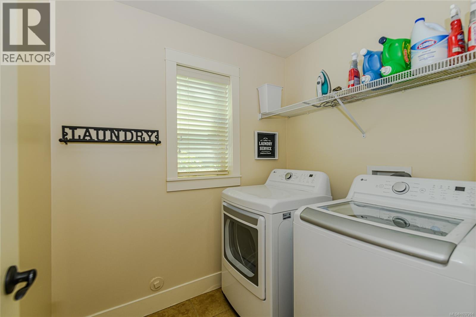 983 Arngask Ave - 32