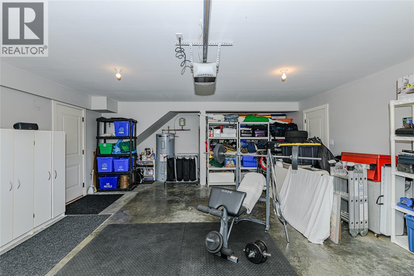 983 Arngask Ave - 33