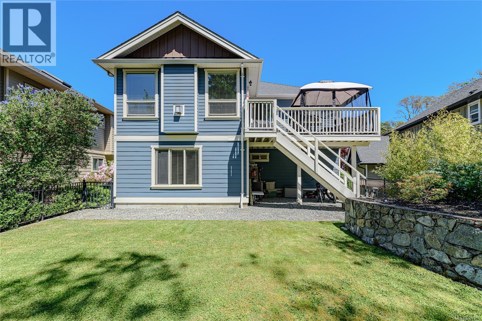 983 Arngask Ave, Langford