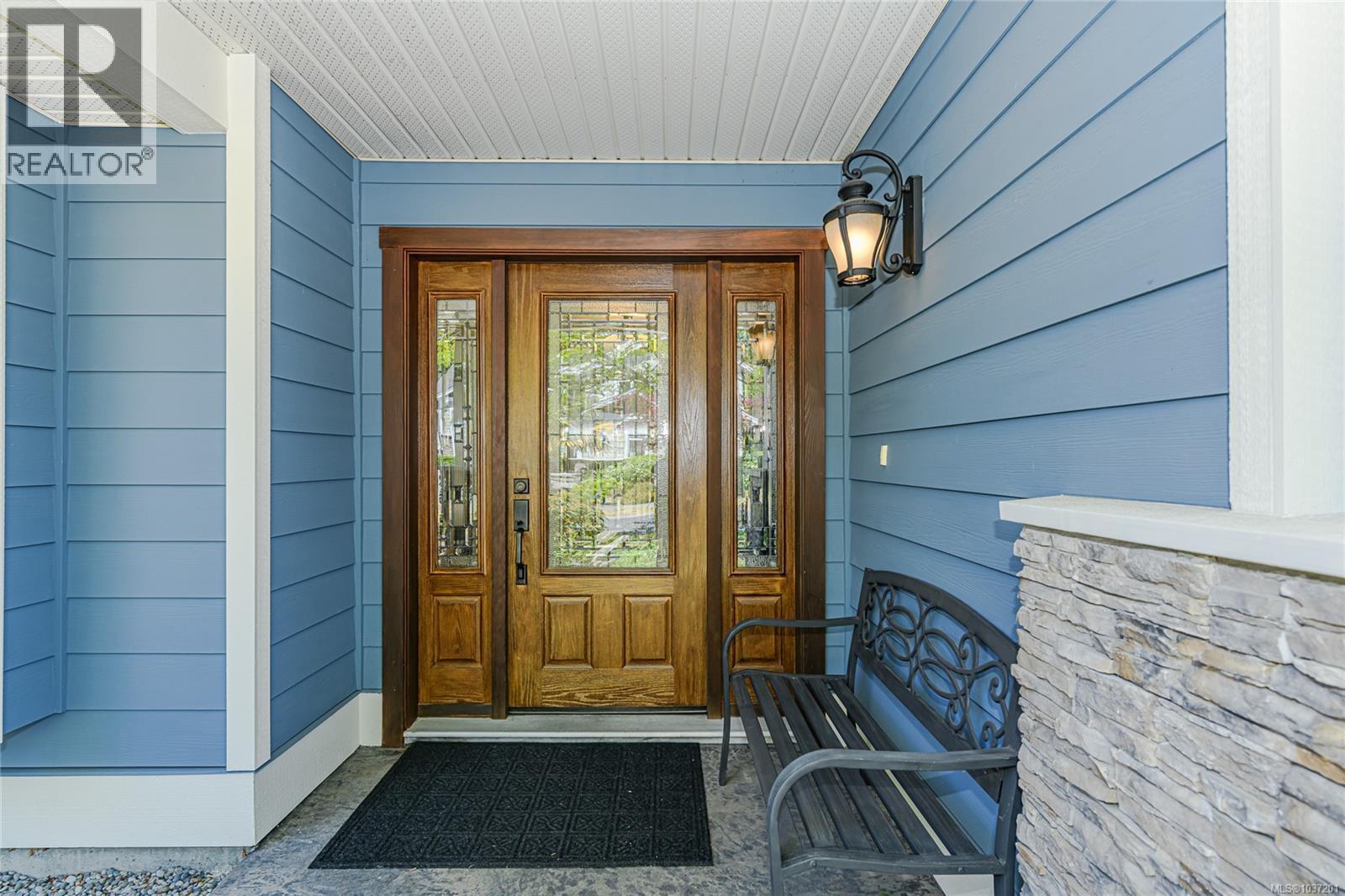 983 Arngask Ave, Langford