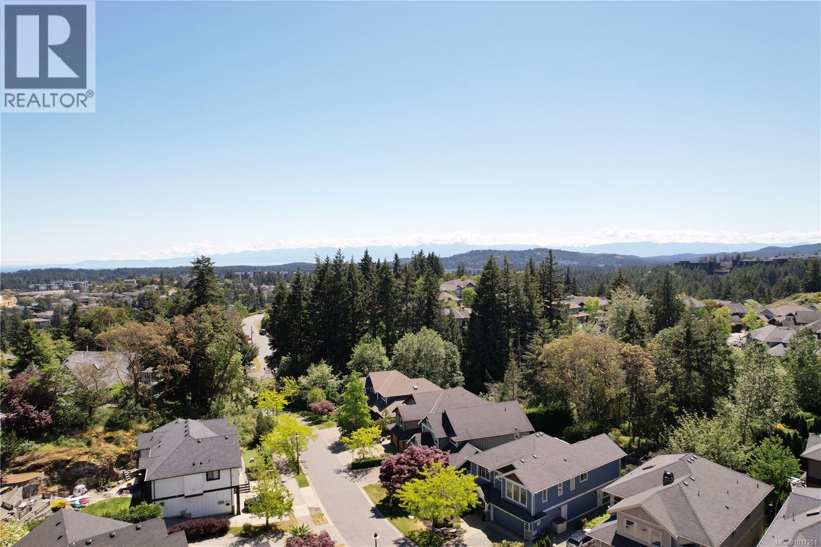 983 Arngask Ave, Langford