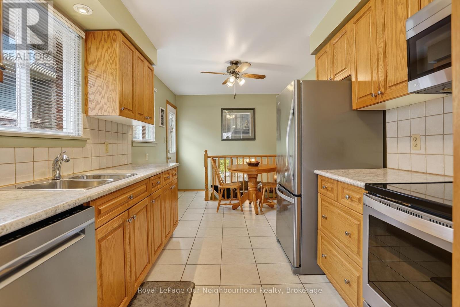 34 BRANT COURT - 11