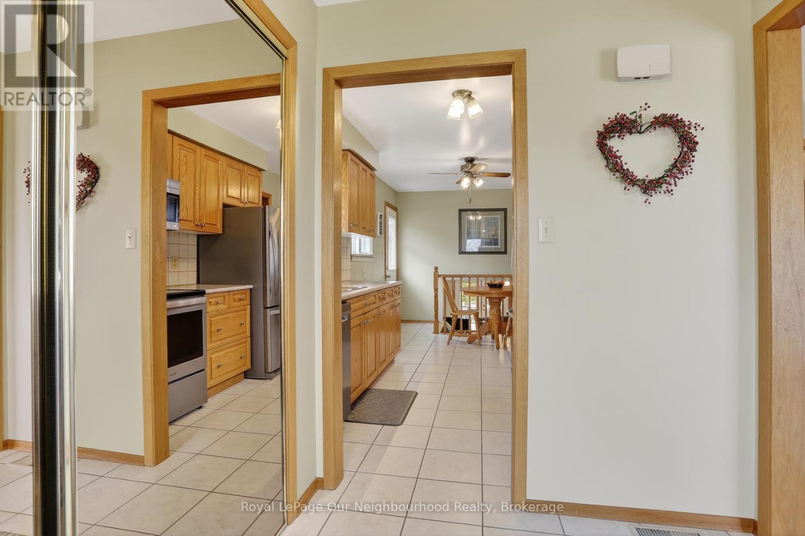 34 BRANT COURT - 8