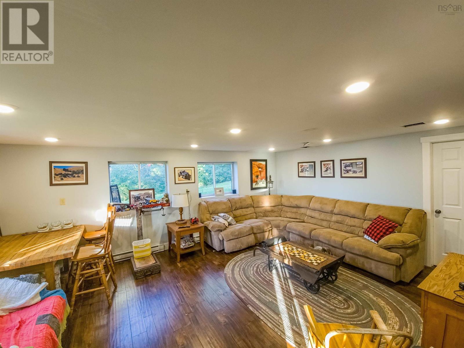 24 SANDY RANALDS LANE - 28