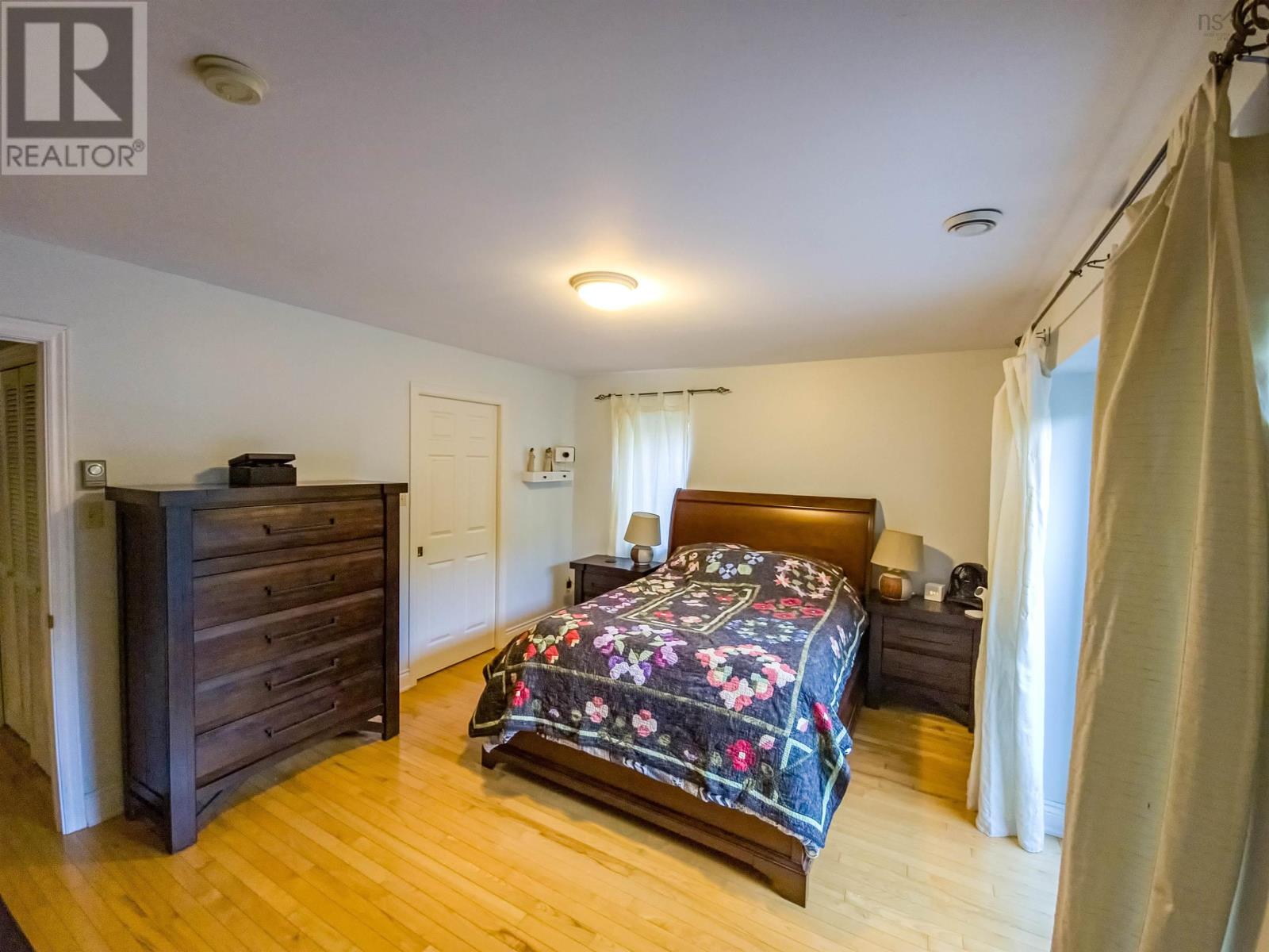 24 SANDY RANALDS LANE - 18
