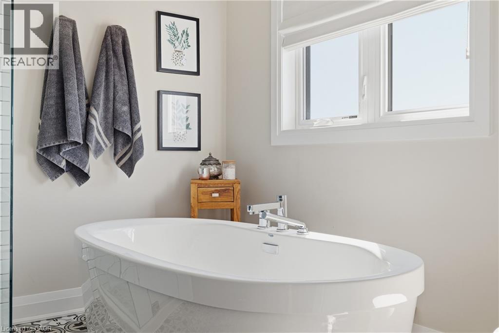 38 SPORTSMAN HILL Street, Kitchener, Ontario, N2H5T3 — Photo 43