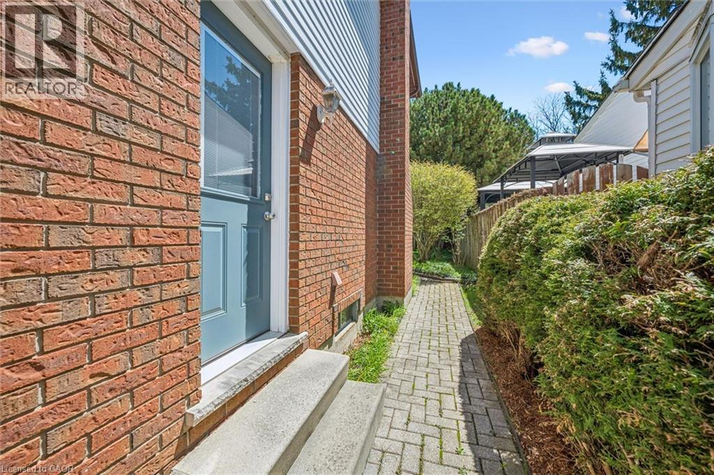 176 WESTVALE Drive, Waterloo, Ontario, N2T1C2 — Photo 29
