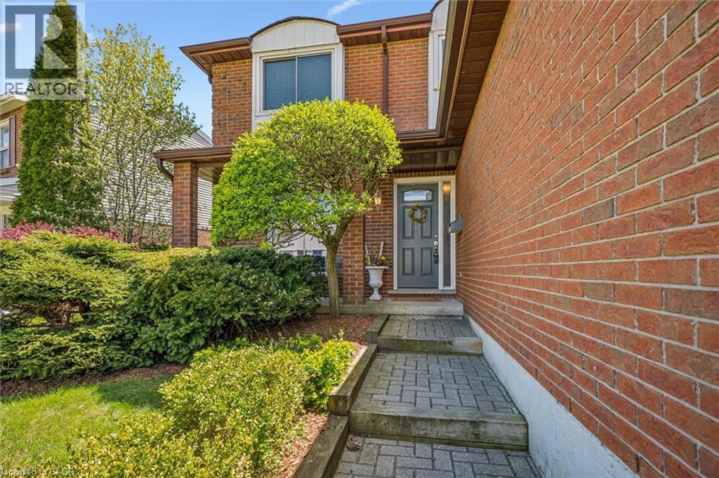 176 WESTVALE Drive, Waterloo, Ontario, N2T1C2 — Photo 4
