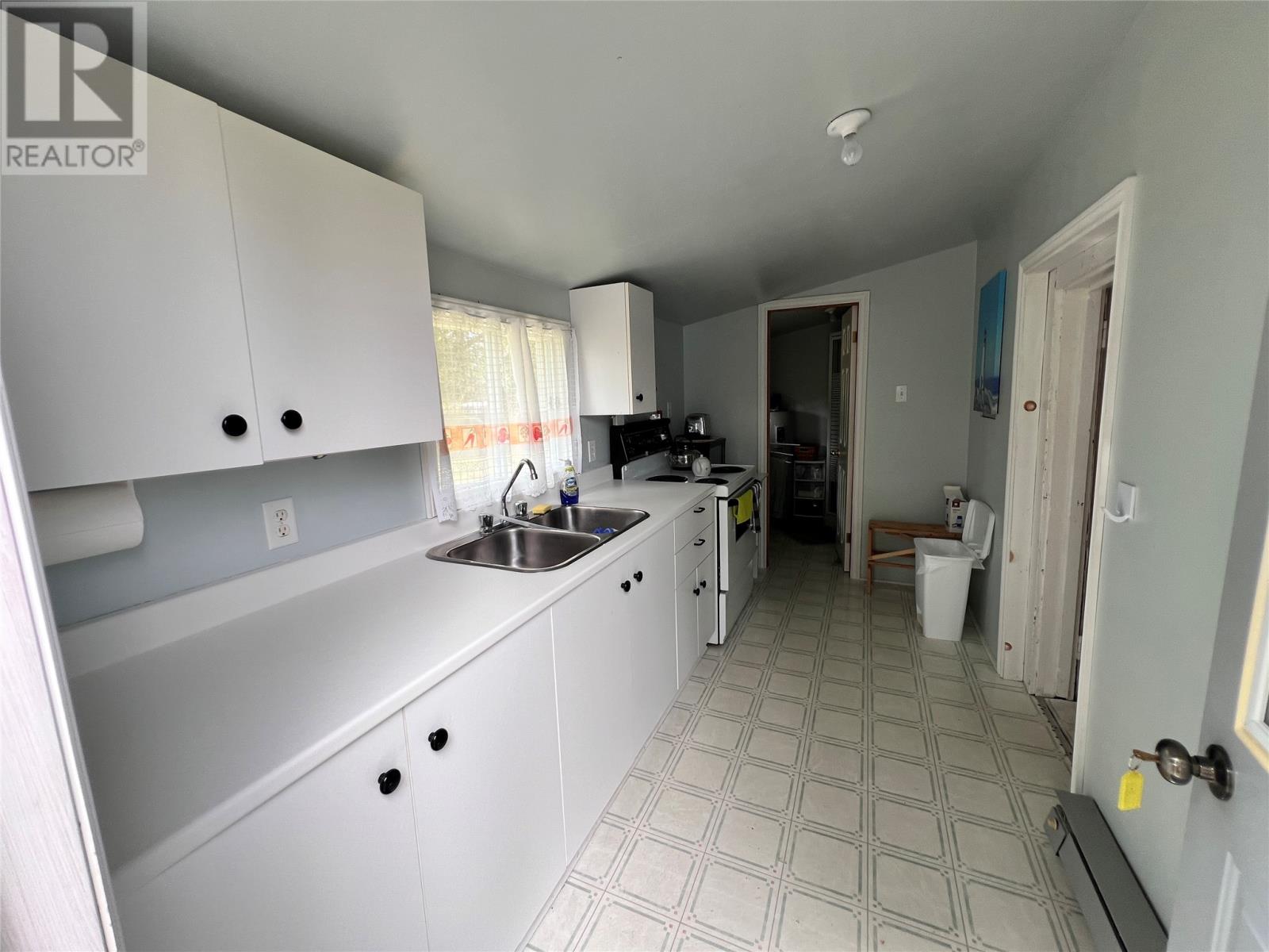 1-3 Kavanaughs Road - 22