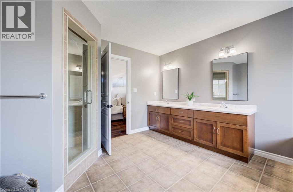 195 WESTCLIFF Way, Cambridge, Ontario, N1S5C2 — Photo 3