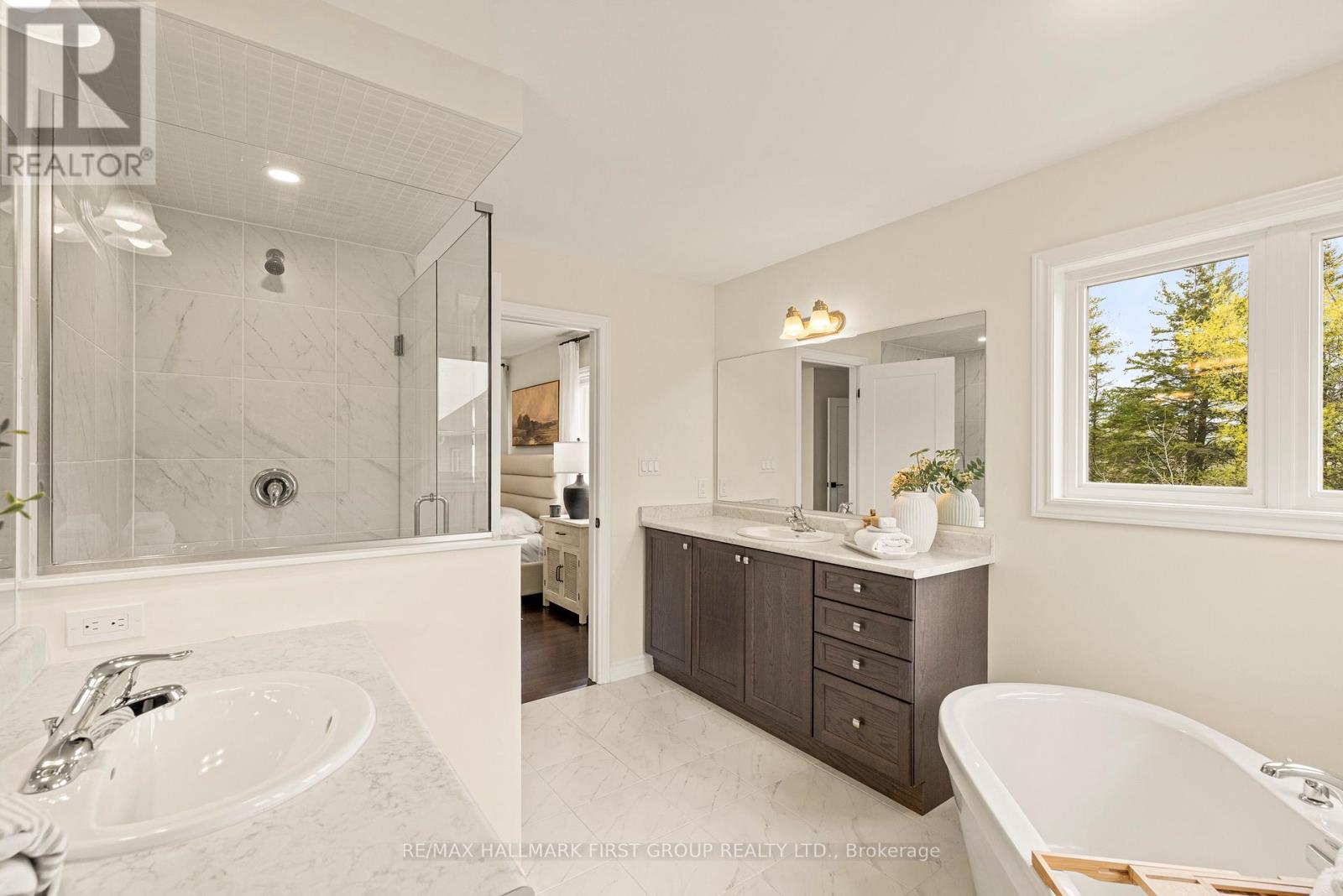 85 HARRY GAY DRIVE - 29