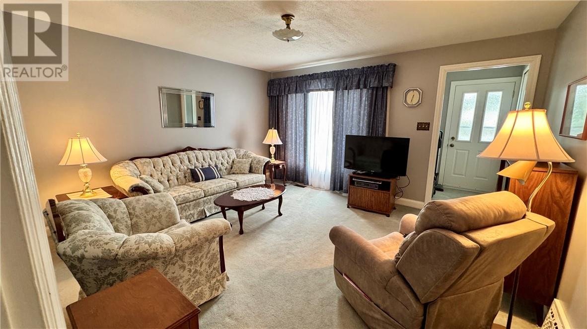 228 Fourth Avenue, Lively, Ontario, P3Y1M4 — Photo 6