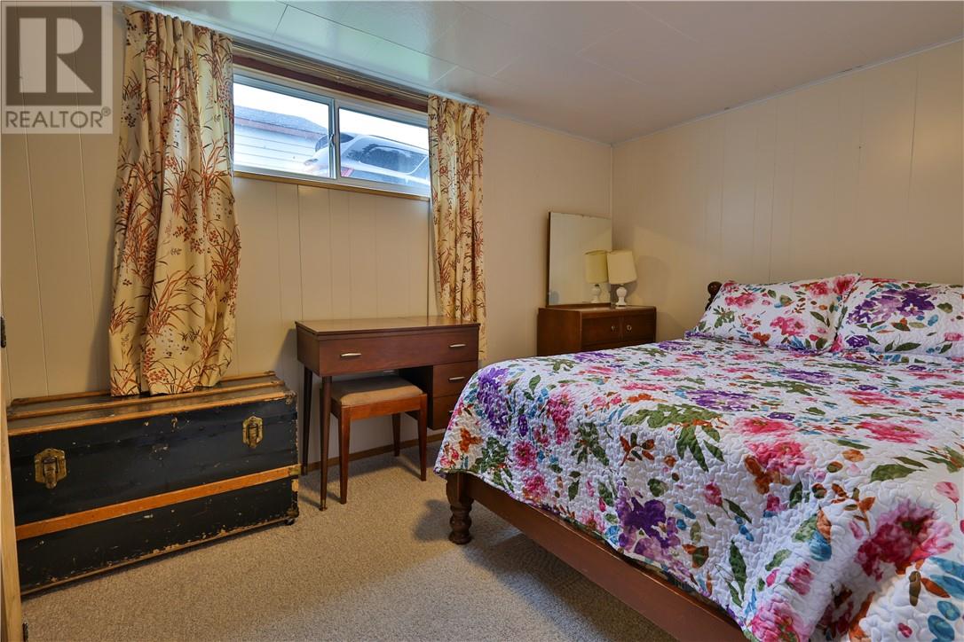 228 Fourth Avenue, Lively, Ontario, P3Y1M4 — Photo 2