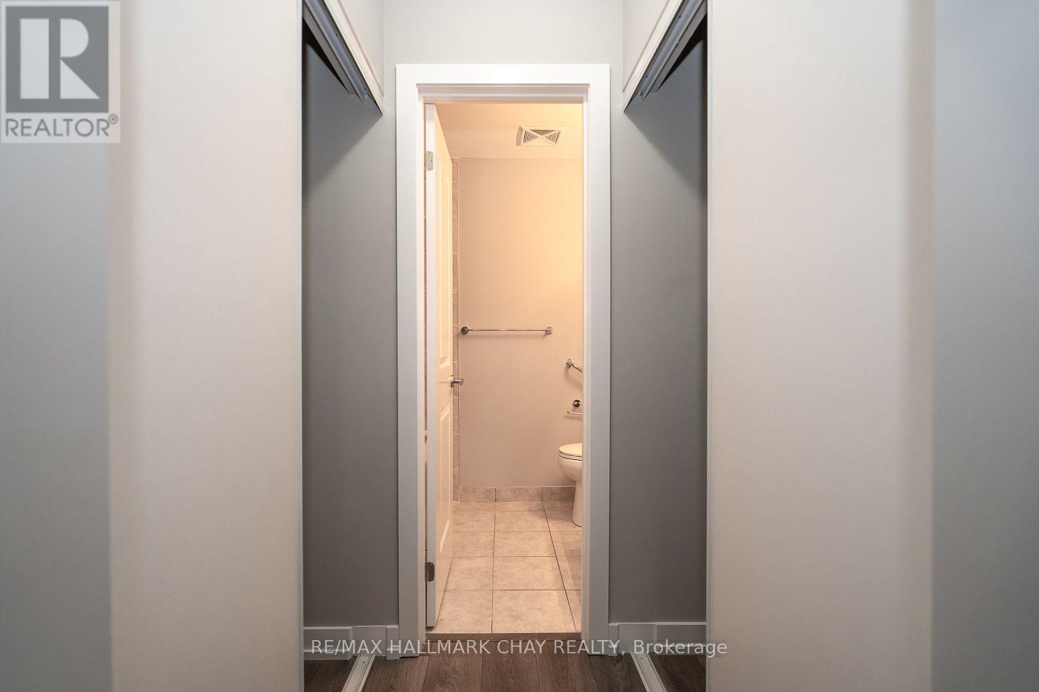#103 69 BOYNE STREET - 14