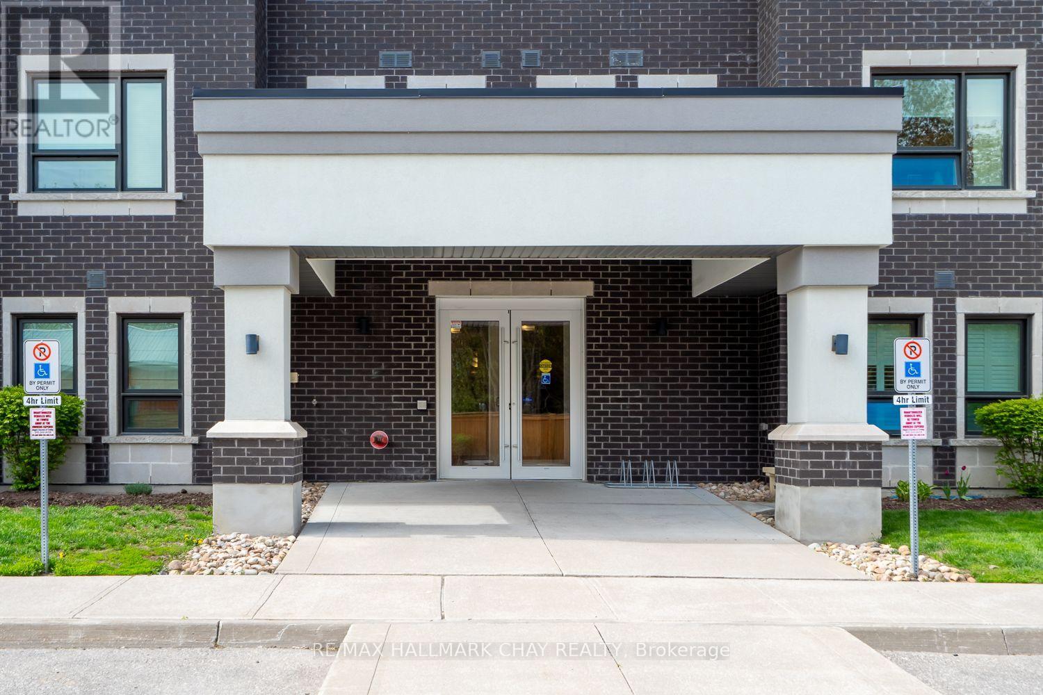 #103 69 BOYNE STREET - 6