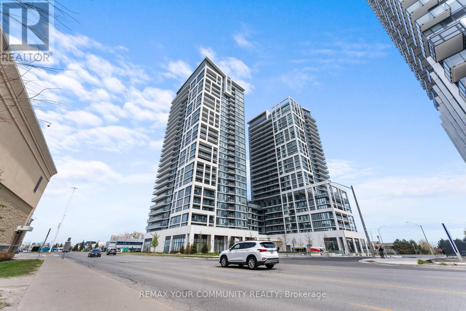 #429 9000 JANE STREET - 50