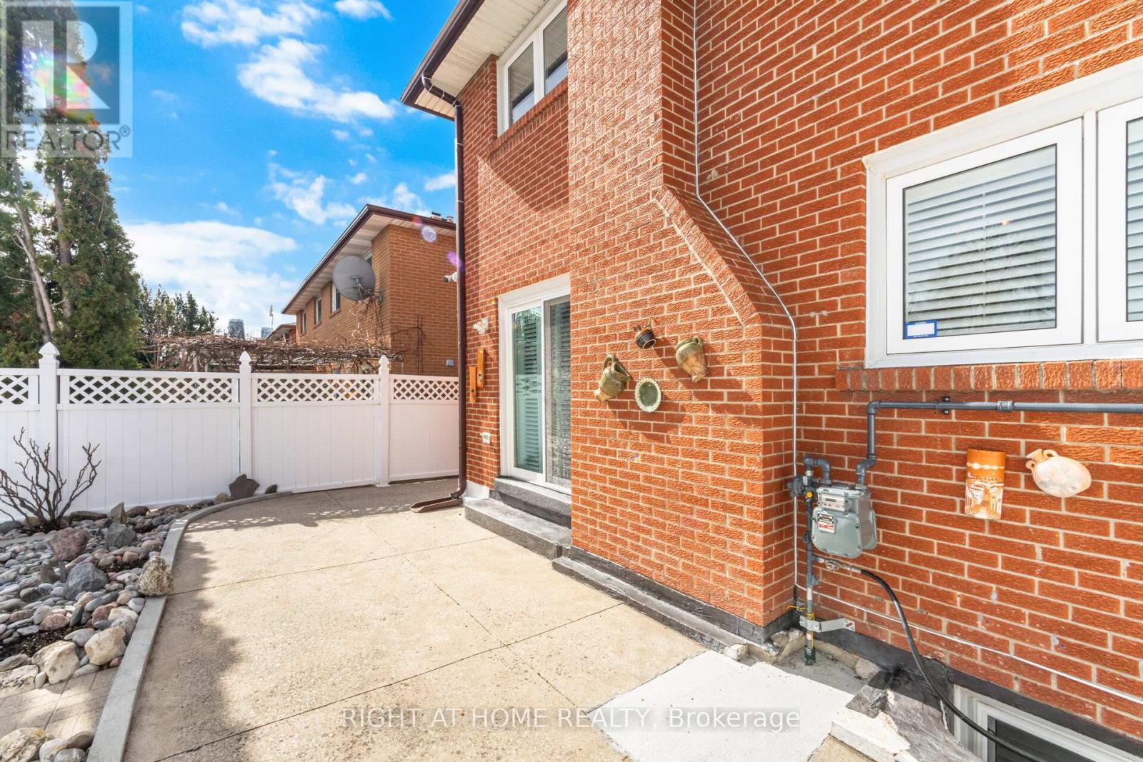 3938 MIDHURST LANE - 45