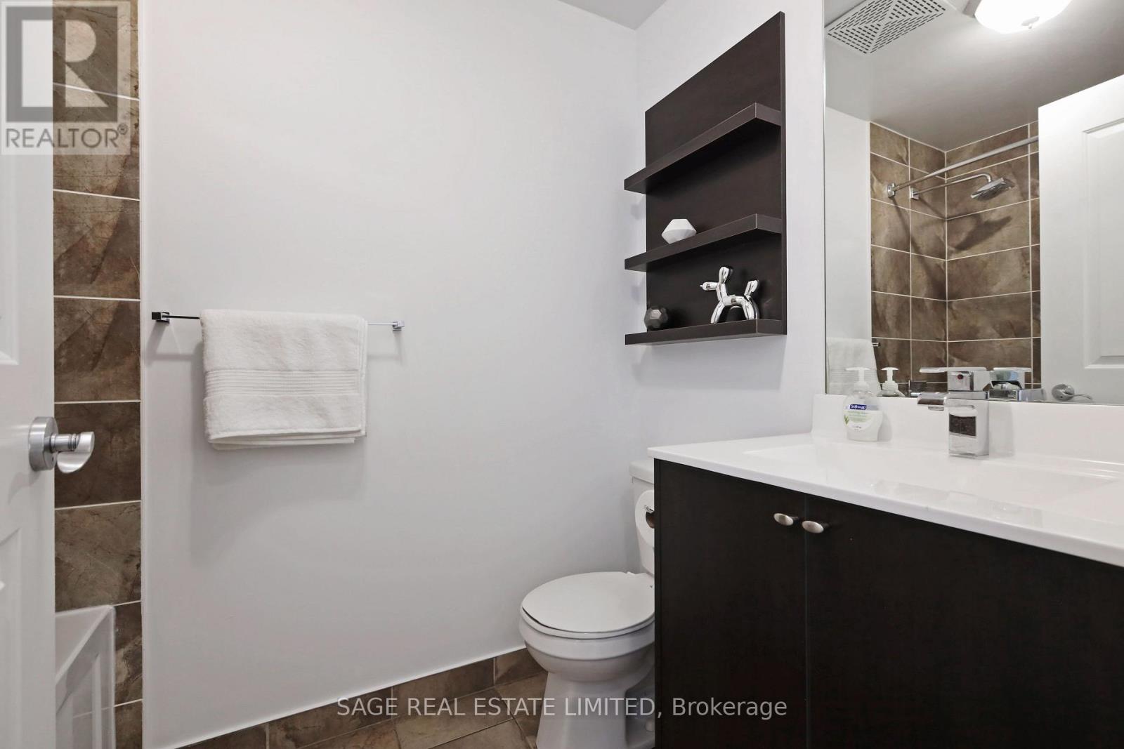 #409 16 BROOKERS LANE - 17