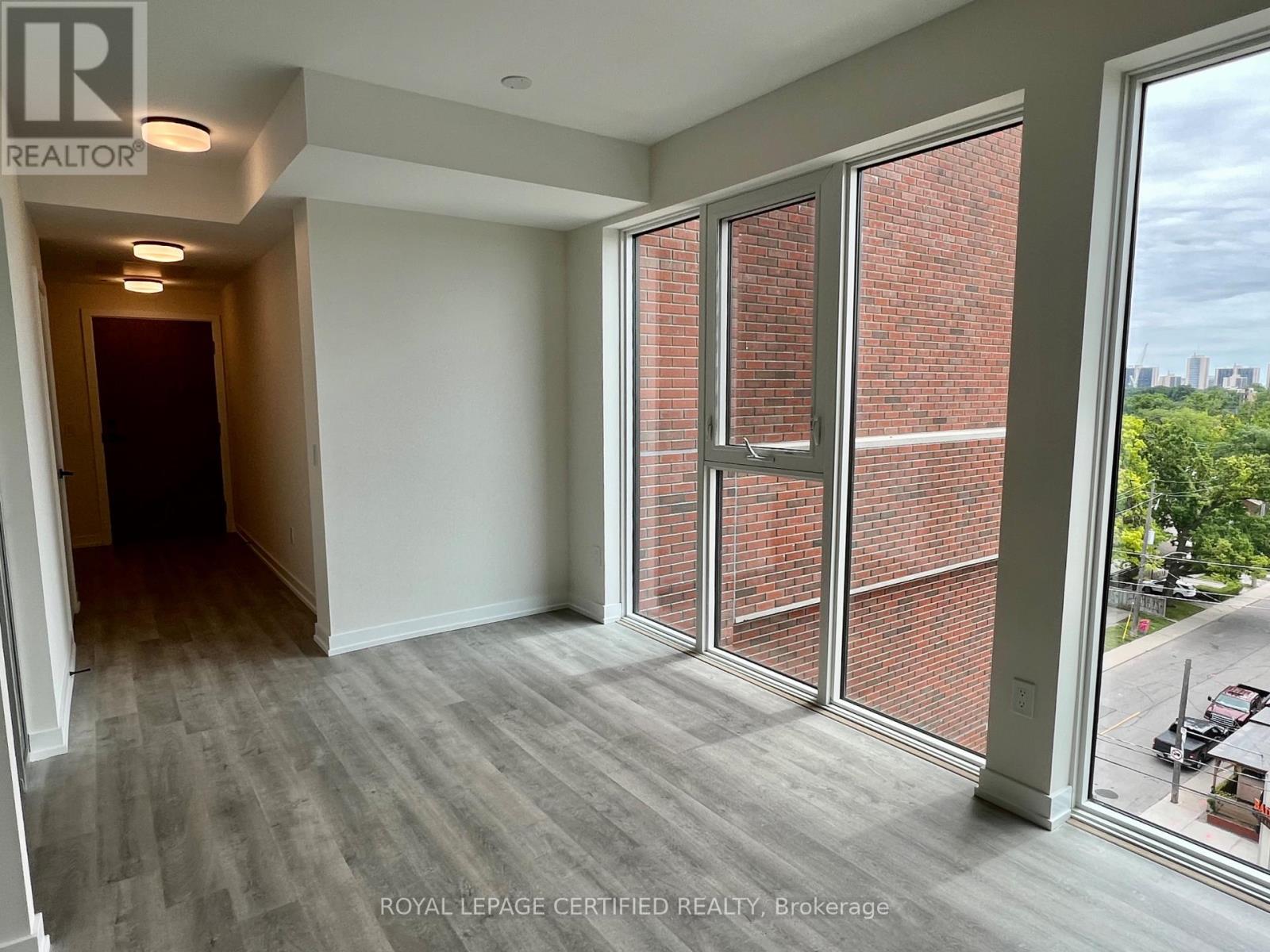 #703 2300 ST. CLAIR AVENUE W - 6