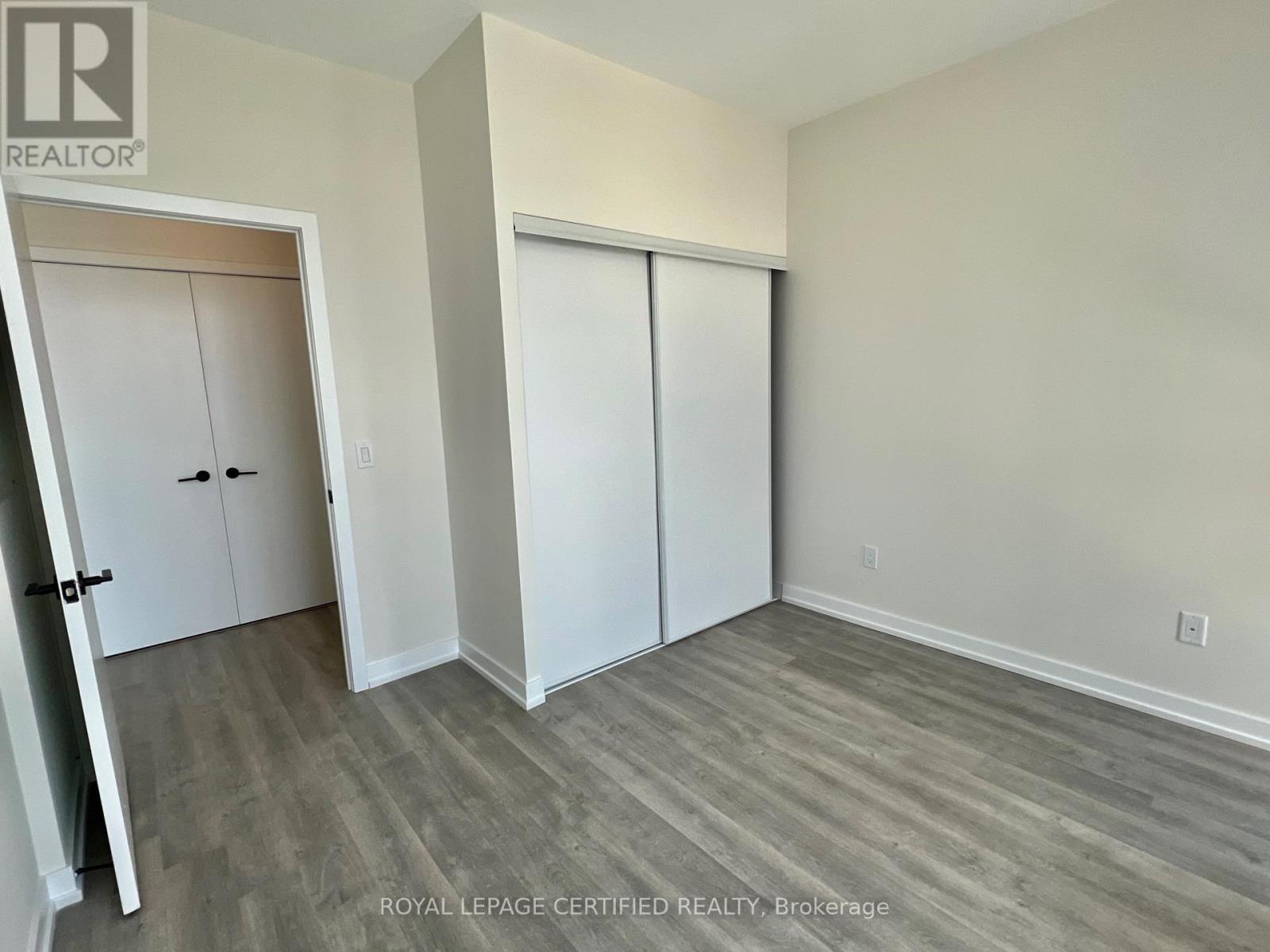 #1011 2300 ST. CLAIR AVENUE W - 10