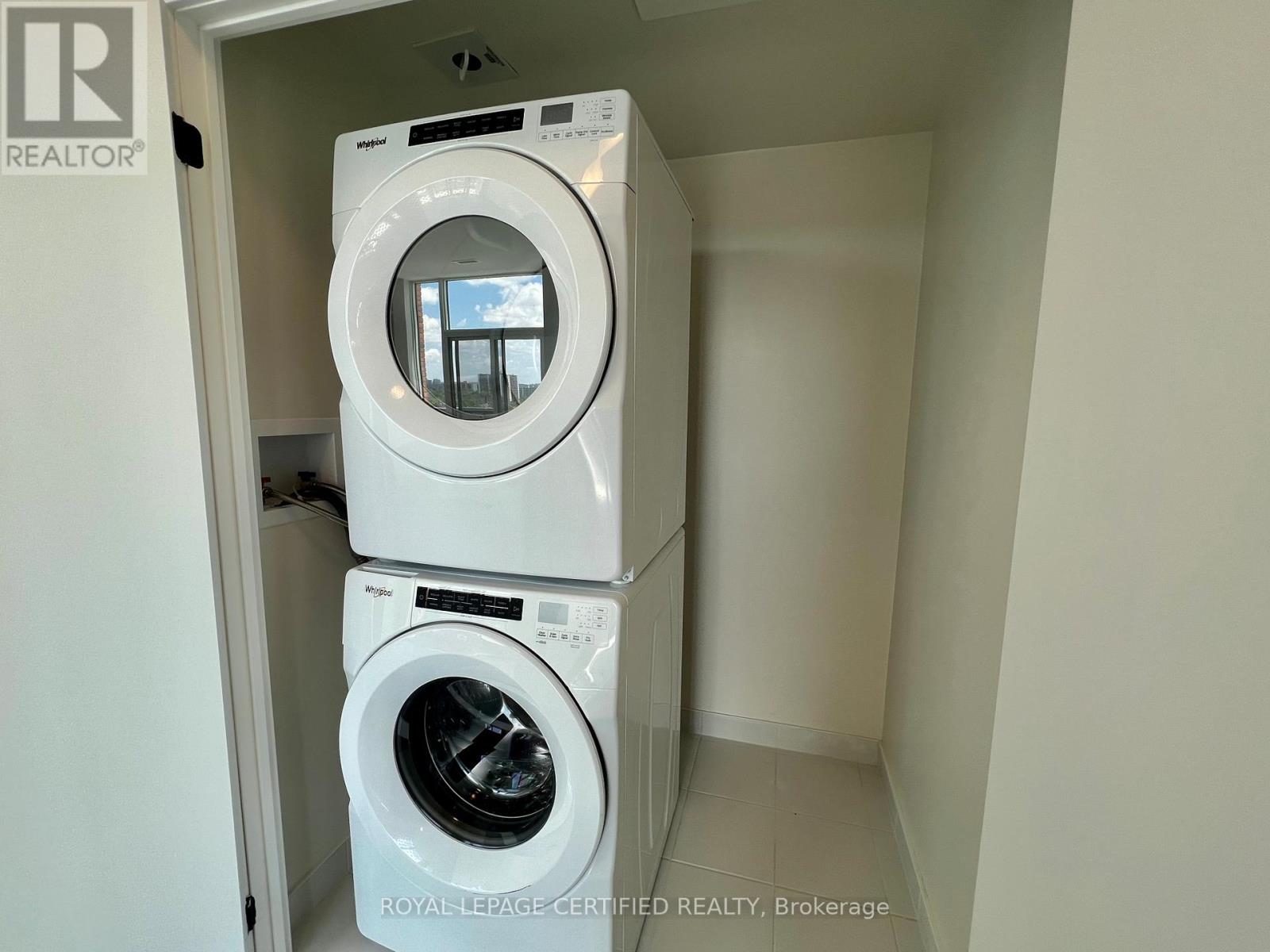 #1011 2300 ST. CLAIR AVENUE W - 16