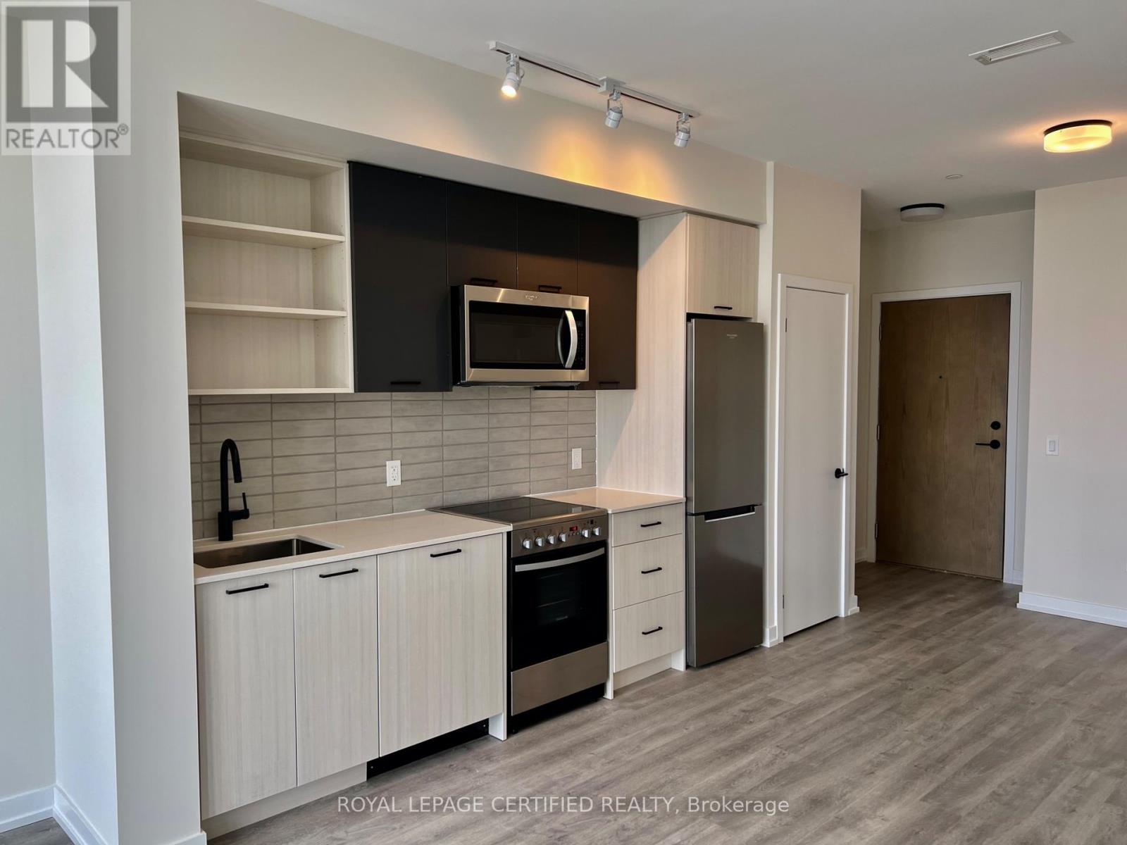 #1011 2300 ST. CLAIR AVENUE W - 7
