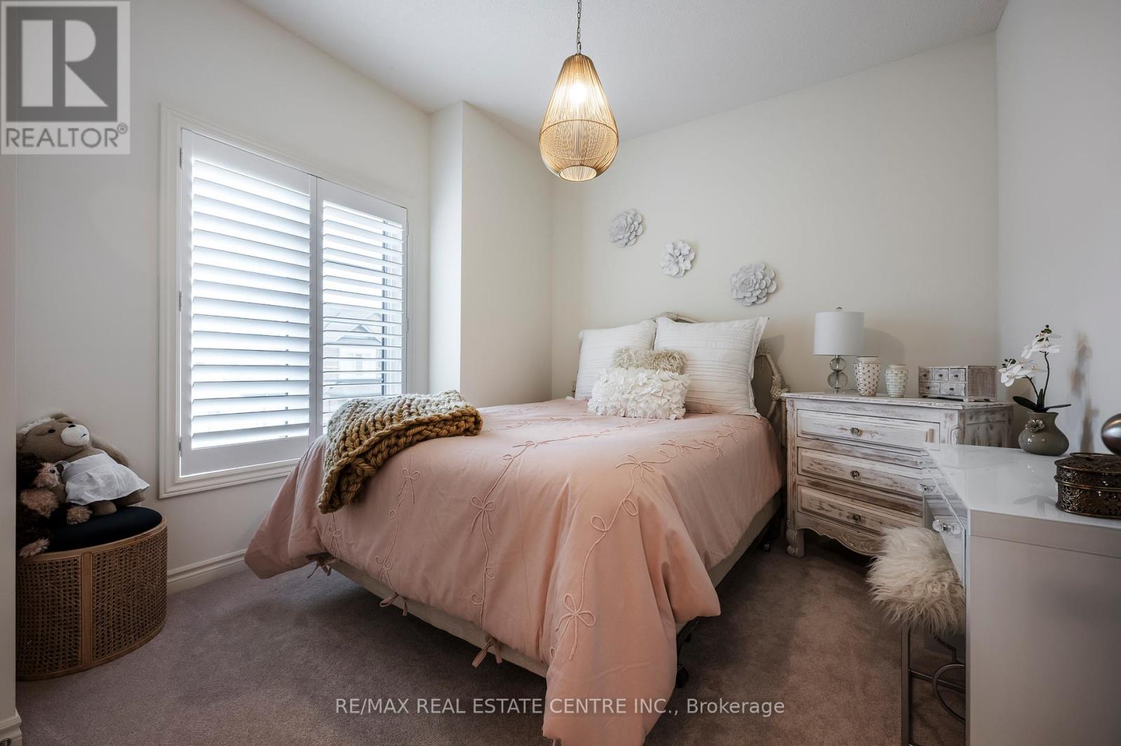 106 ADVENTURA ROAD - 19