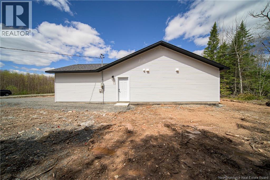 8 Bonnieway Drive - Image 27