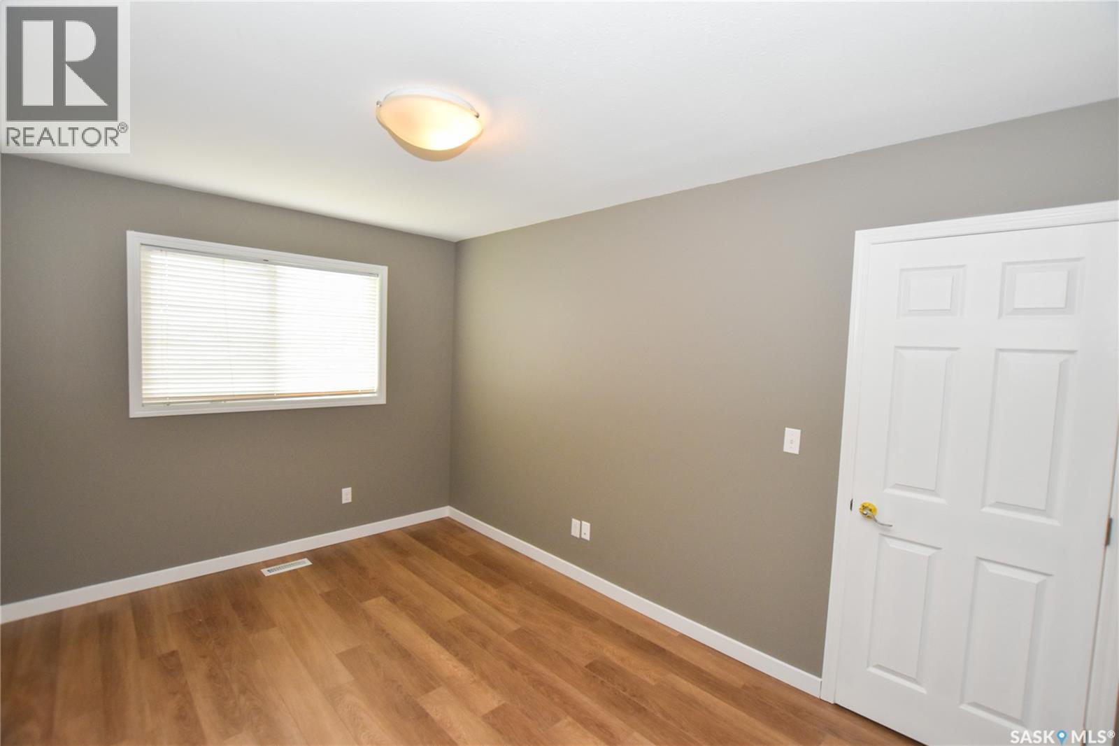 106 Geary CRESCENT - 13