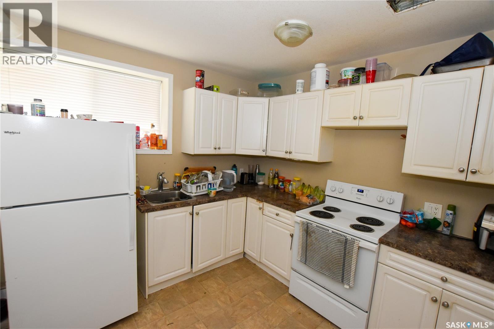106 Geary CRESCENT - 29