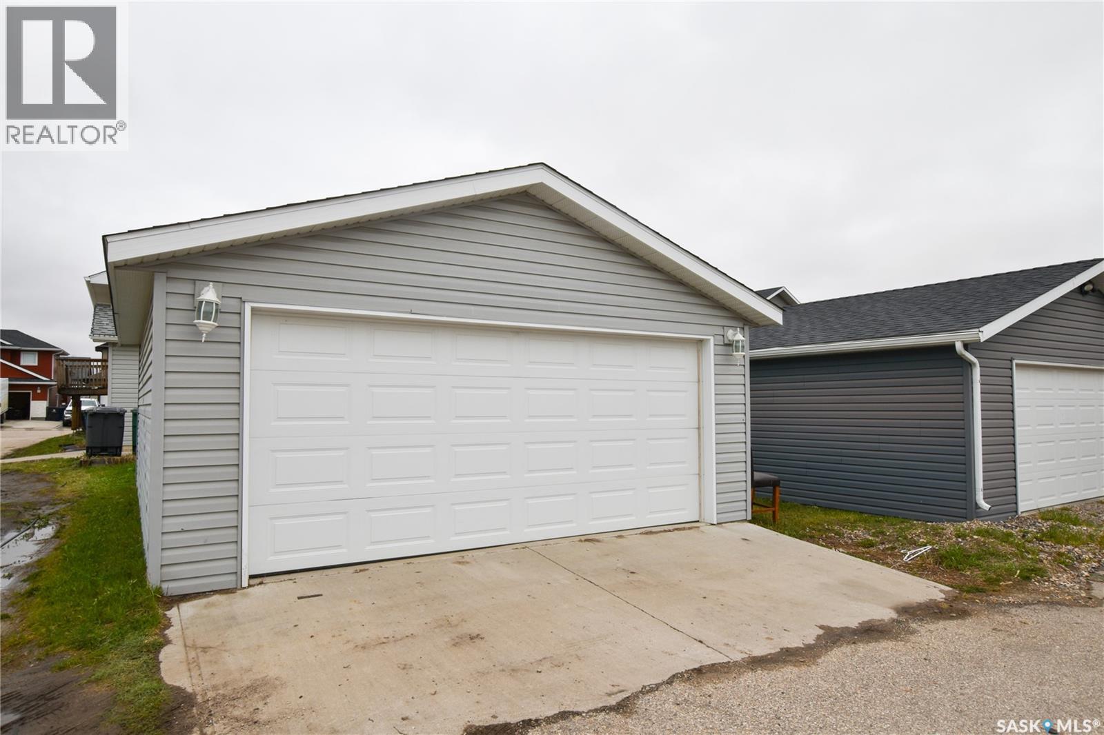 106 Geary CRESCENT - 41